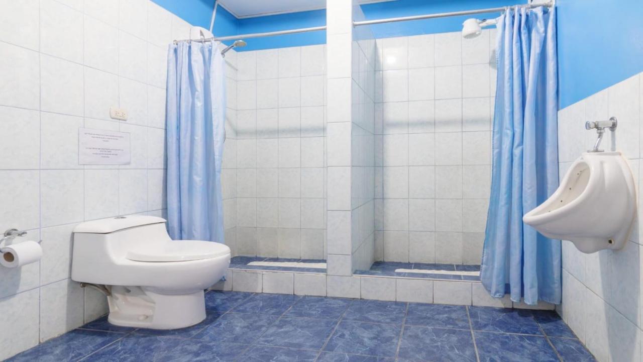 Beraja Family Hostel Лима Экстерьер фото